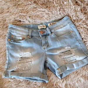Cute distressed Indigo Rein Jean shorts